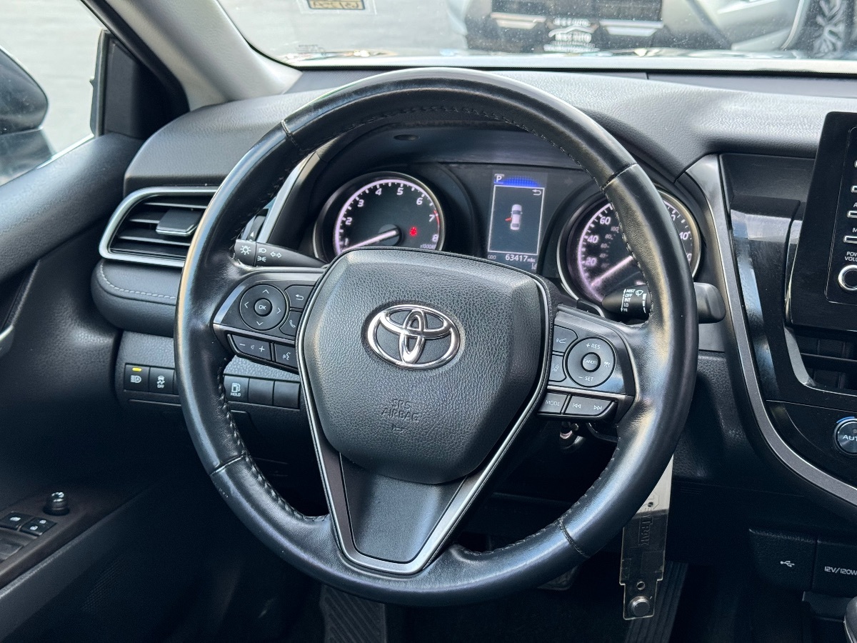 Vehicle image 17 of 17