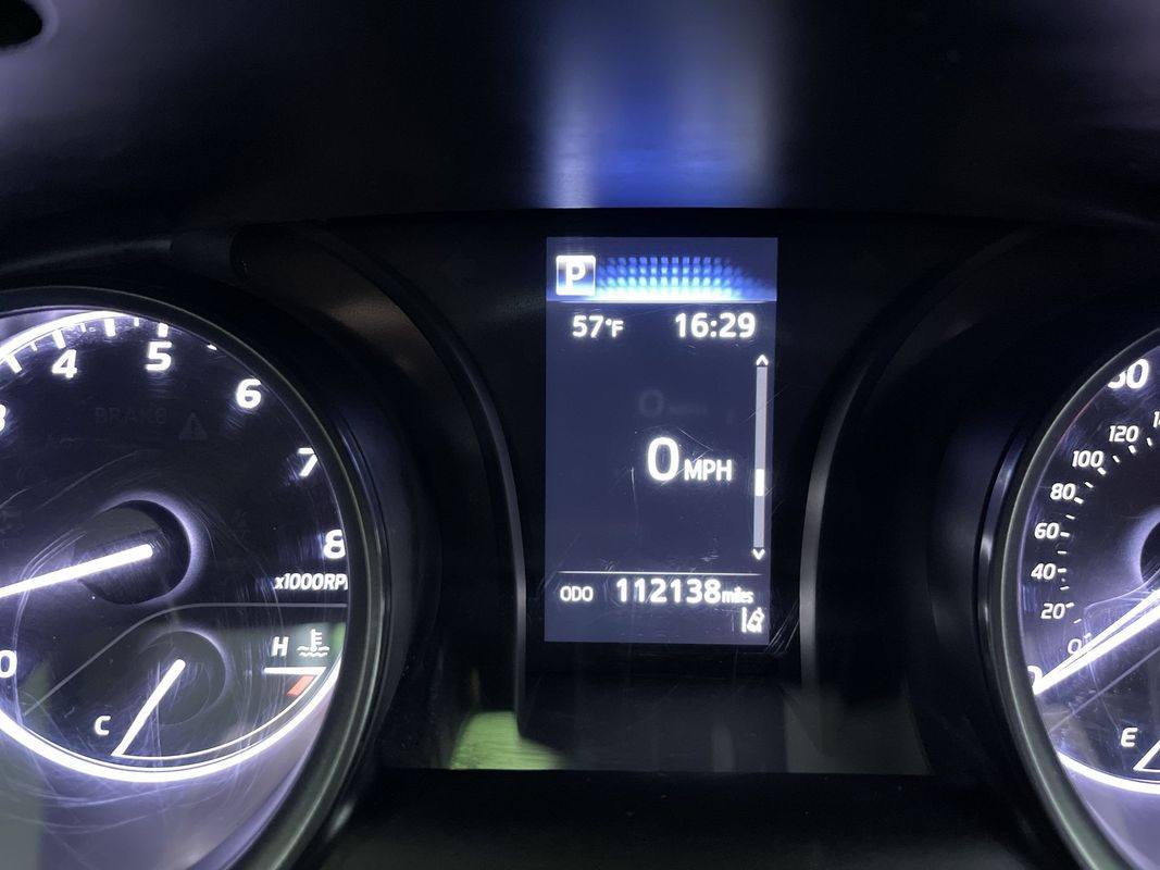 Vehicle image 19 of 28