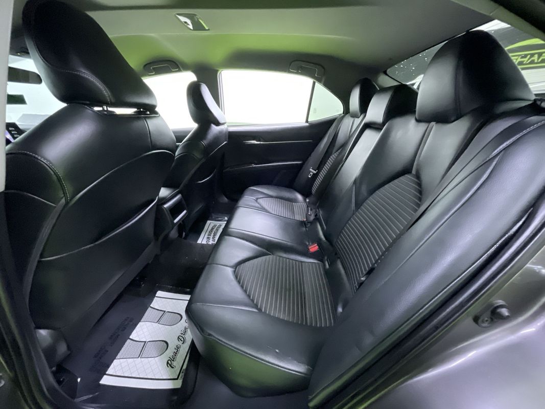 Vehicle image 25 of 28