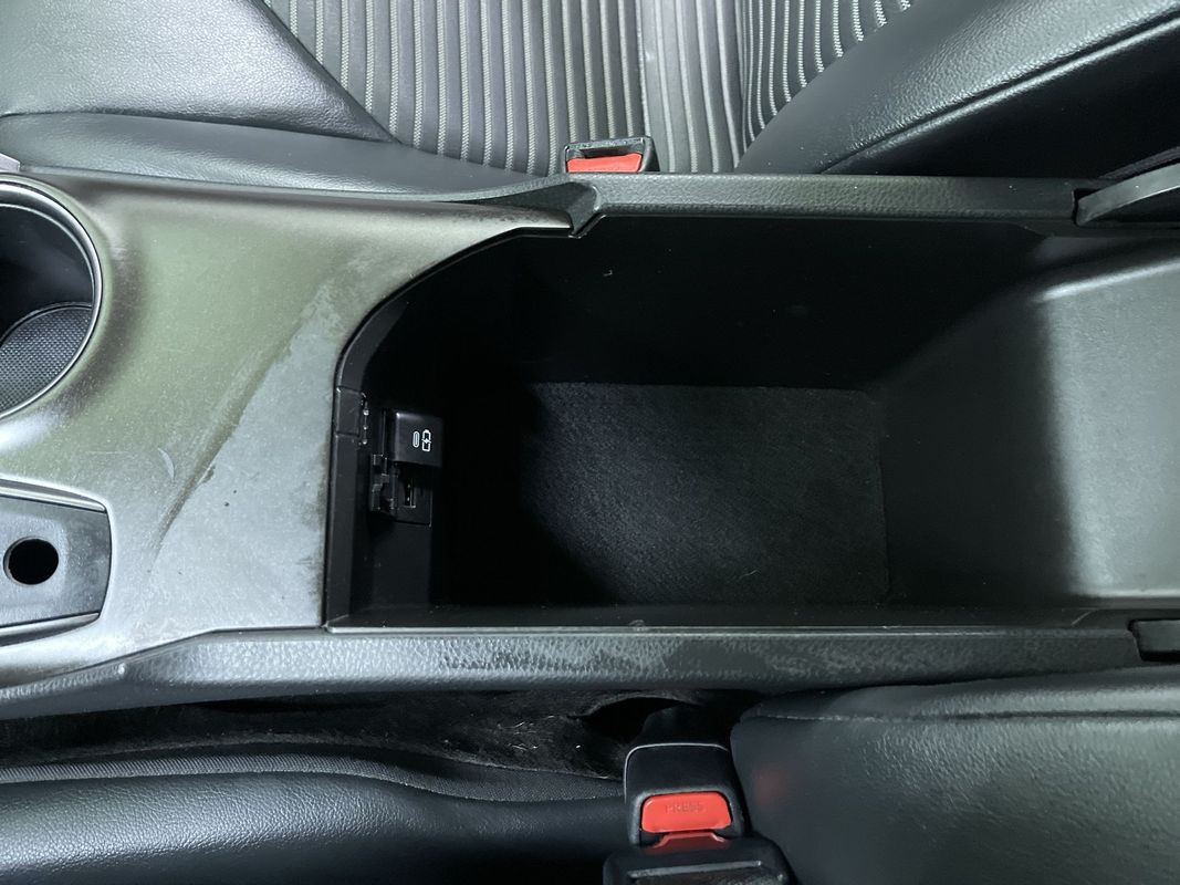 Vehicle image 24 of 28
