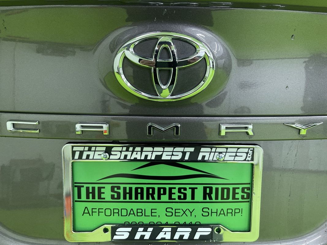 Vehicle image 13 of 28