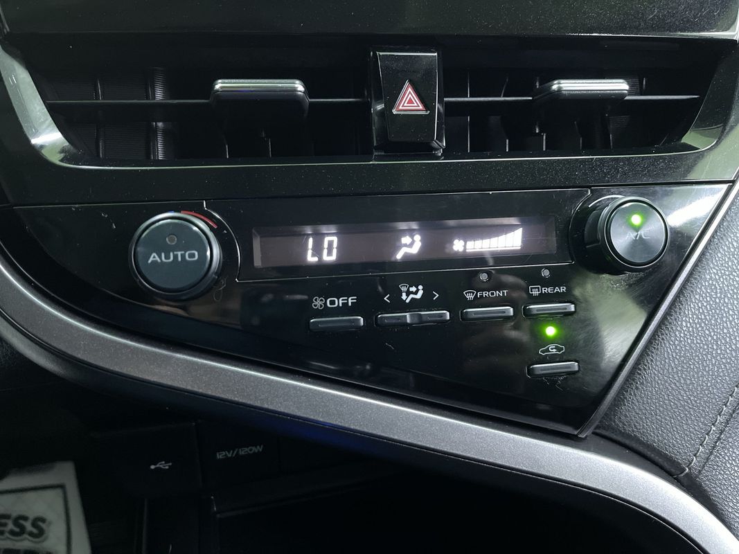 Vehicle image 22 of 28