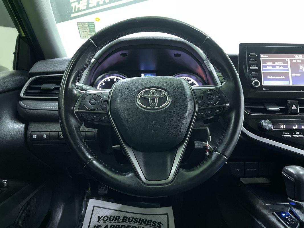 Vehicle image 20 of 28
