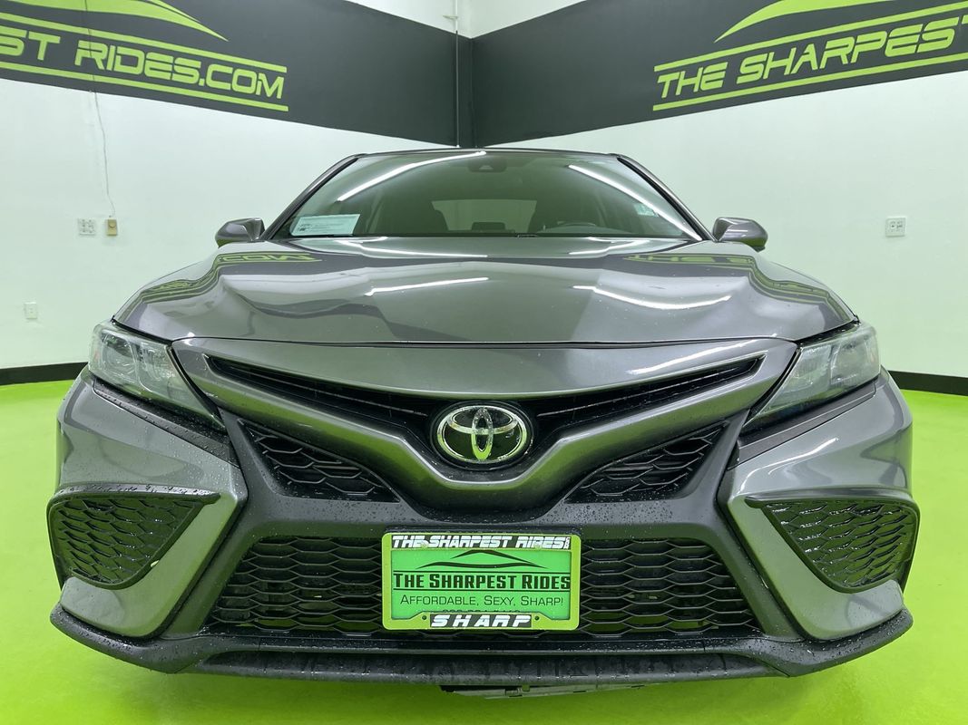 Vehicle image 10 of 28