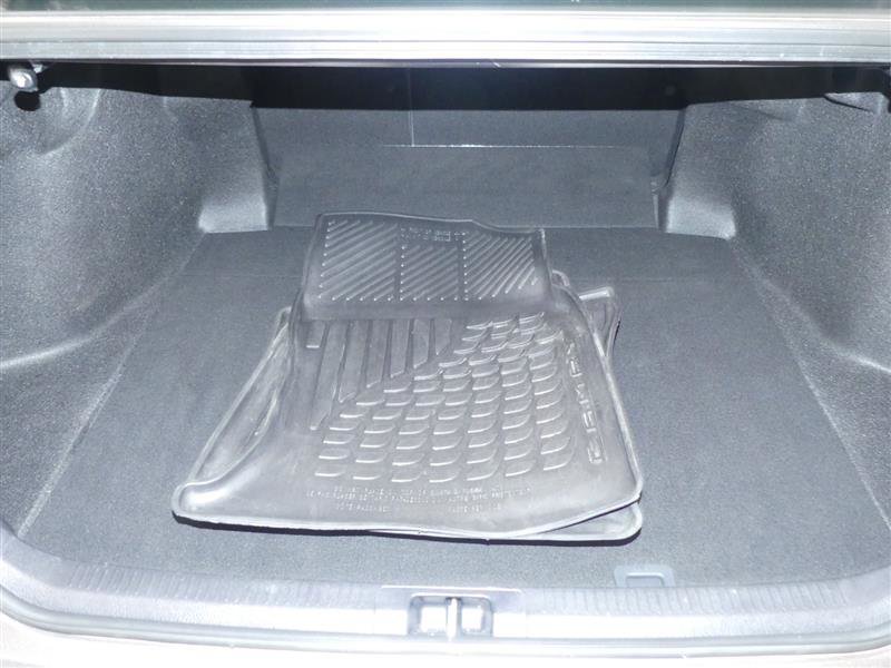 Vehicle image 20 of 22
