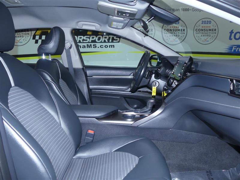 Vehicle image 7 of 22