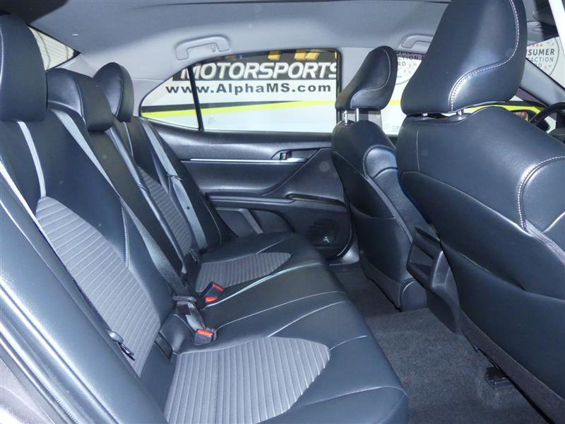 Vehicle image 12 of 22