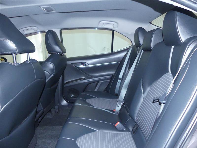 Vehicle image 13 of 22