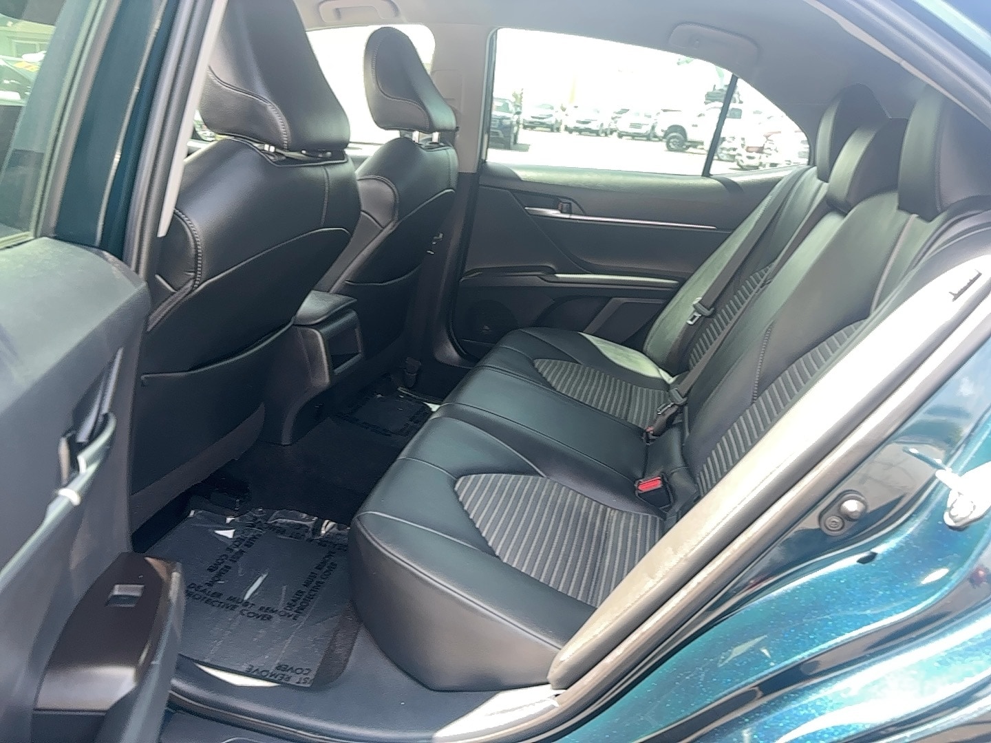 Vehicle image 11 of 12