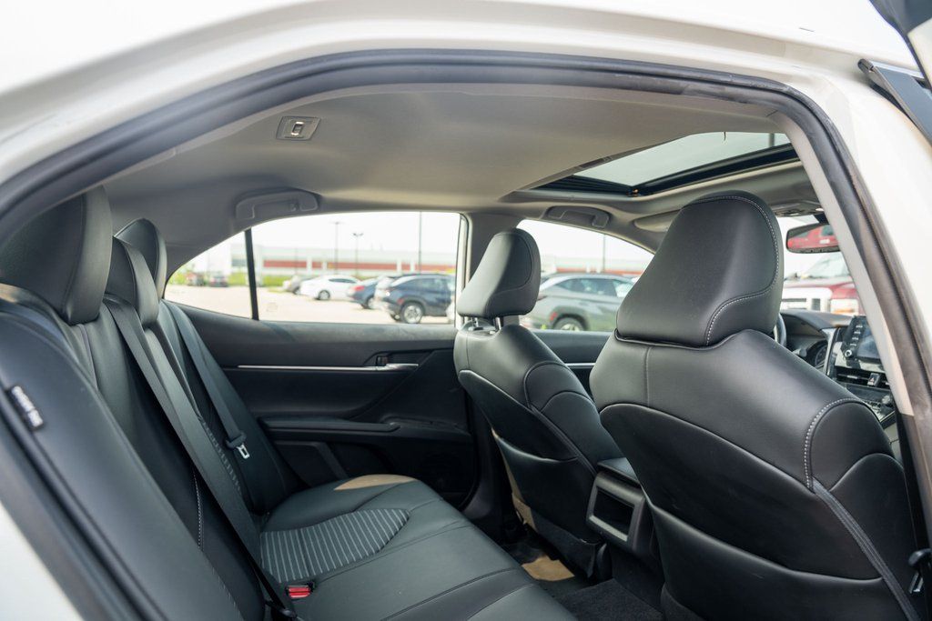 Vehicle image 14 of 41