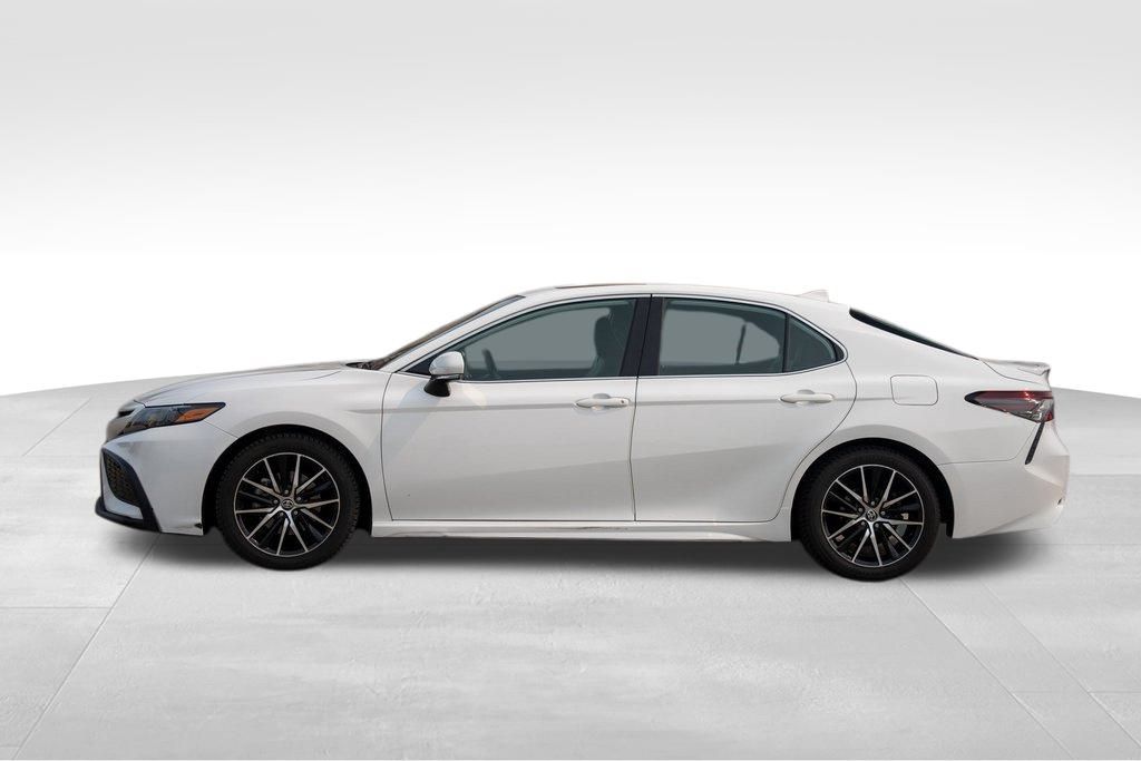 Vehicle image 9 of 41
