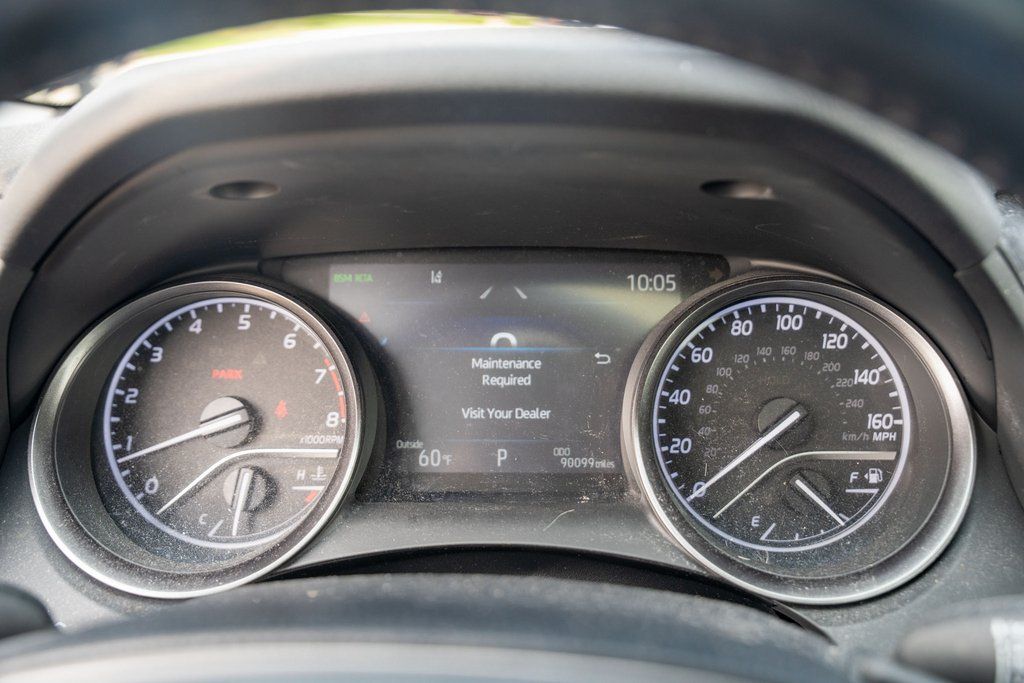 Vehicle image 23 of 41