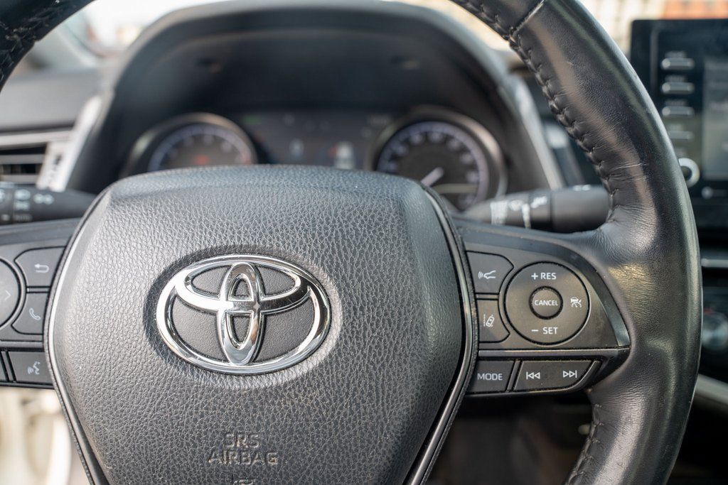Vehicle image 22 of 41