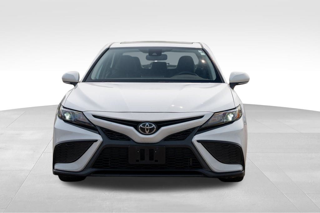 Vehicle image 2 of 41