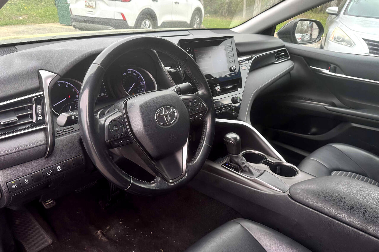 Vehicle image 16 of 24