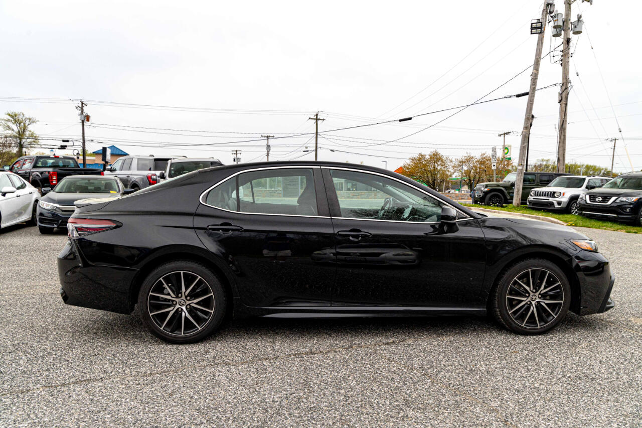 Vehicle image 5 of 24