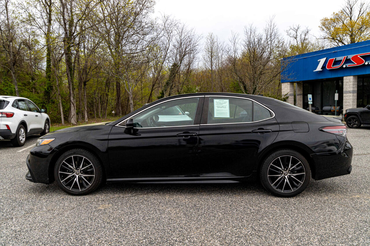 Vehicle image 9 of 24
