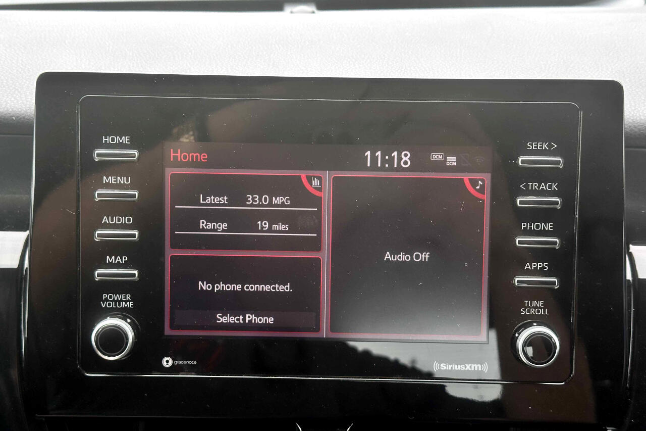 Vehicle image 17 of 24