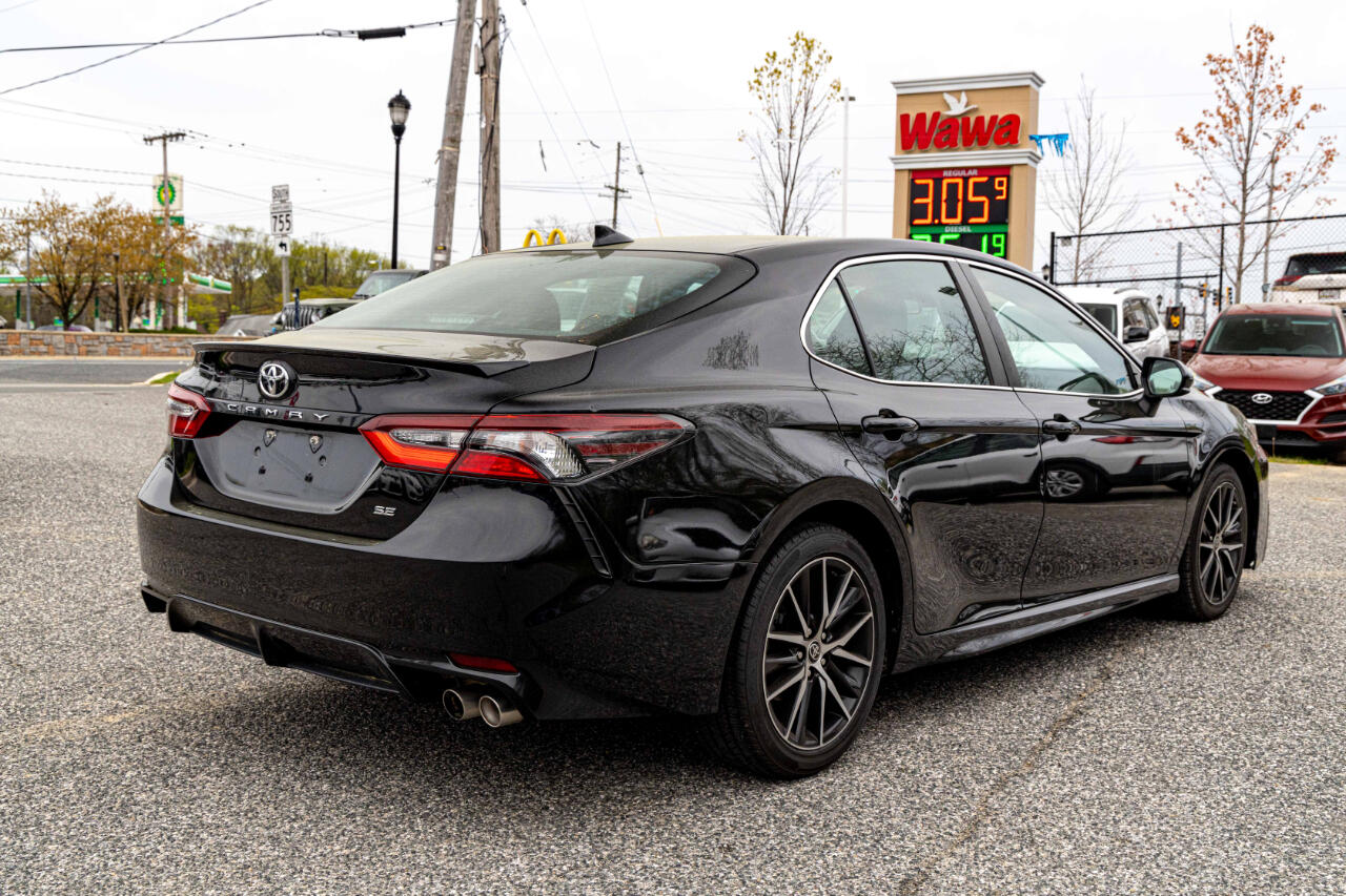 Vehicle image 6 of 24