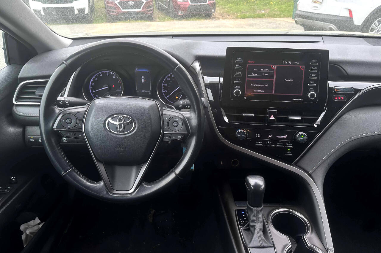 Vehicle image 12 of 24