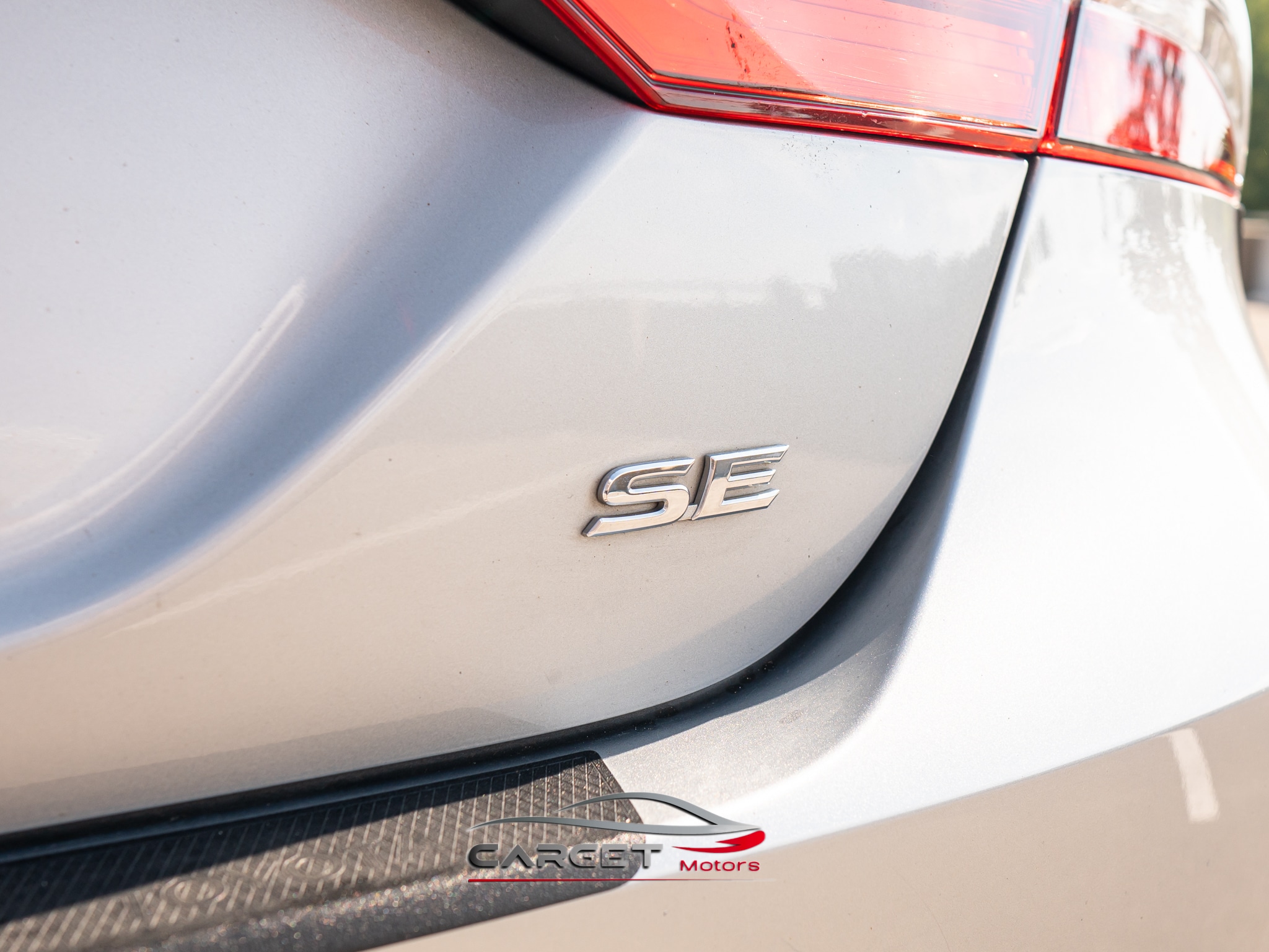 Vehicle image 43 of 49