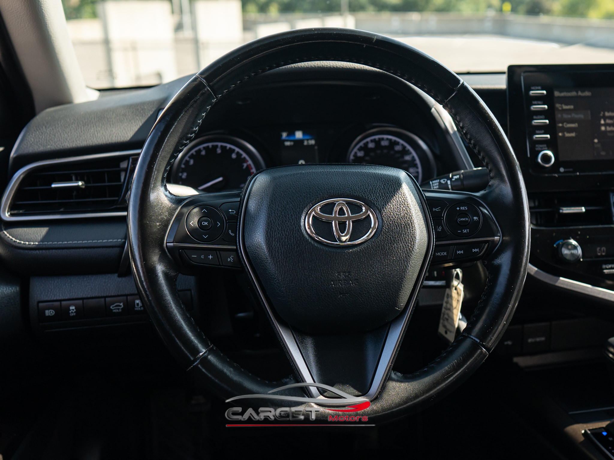 Vehicle image 20 of 49