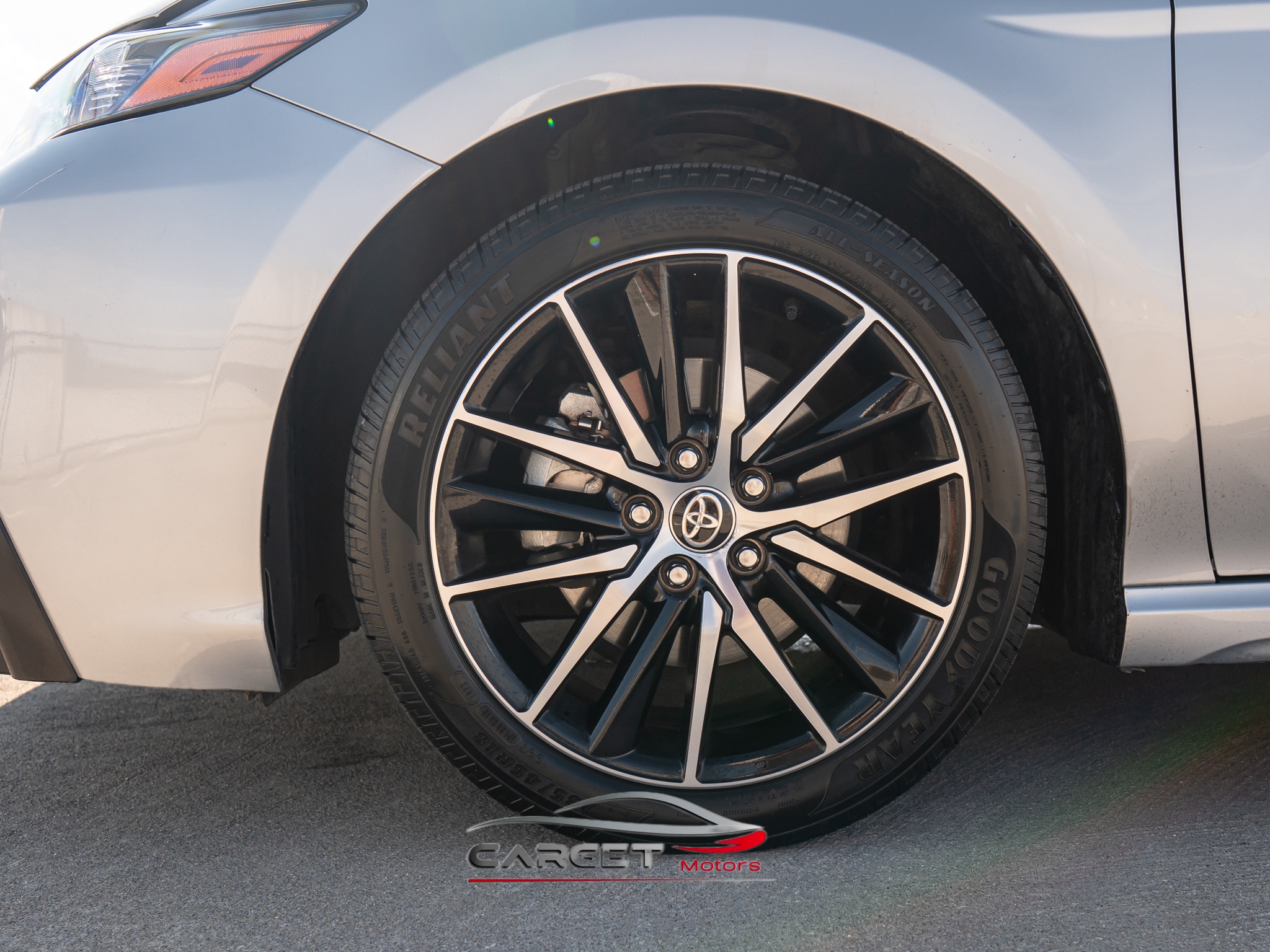 Vehicle image 6 of 49