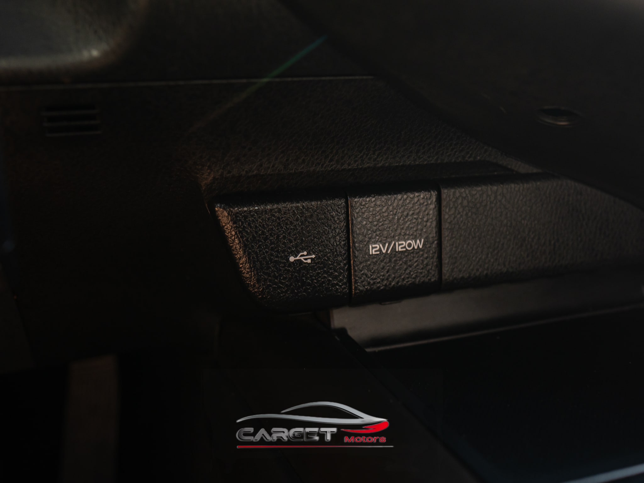 Vehicle image 33 of 49