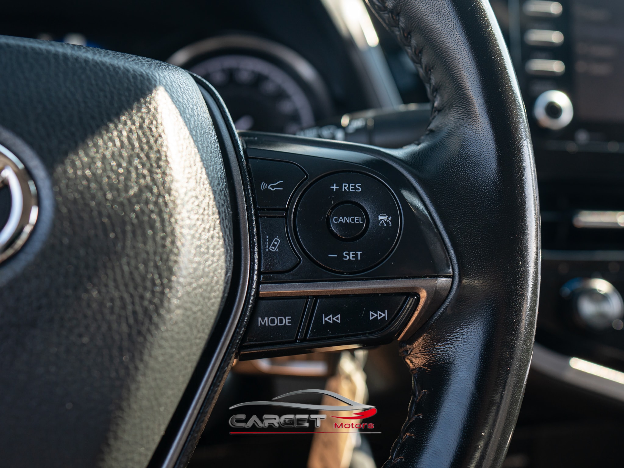 Vehicle image 22 of 49