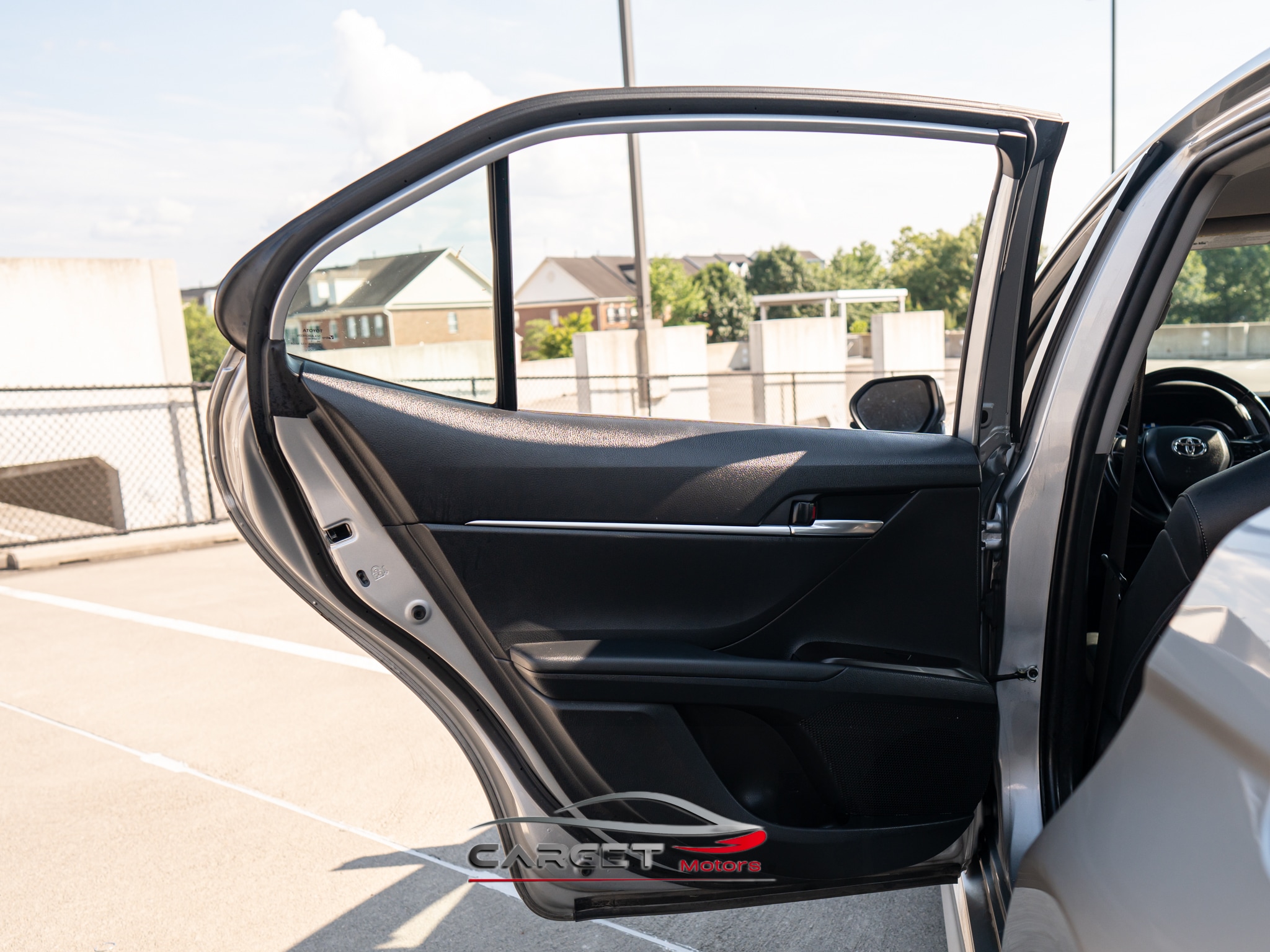 Vehicle image 41 of 49