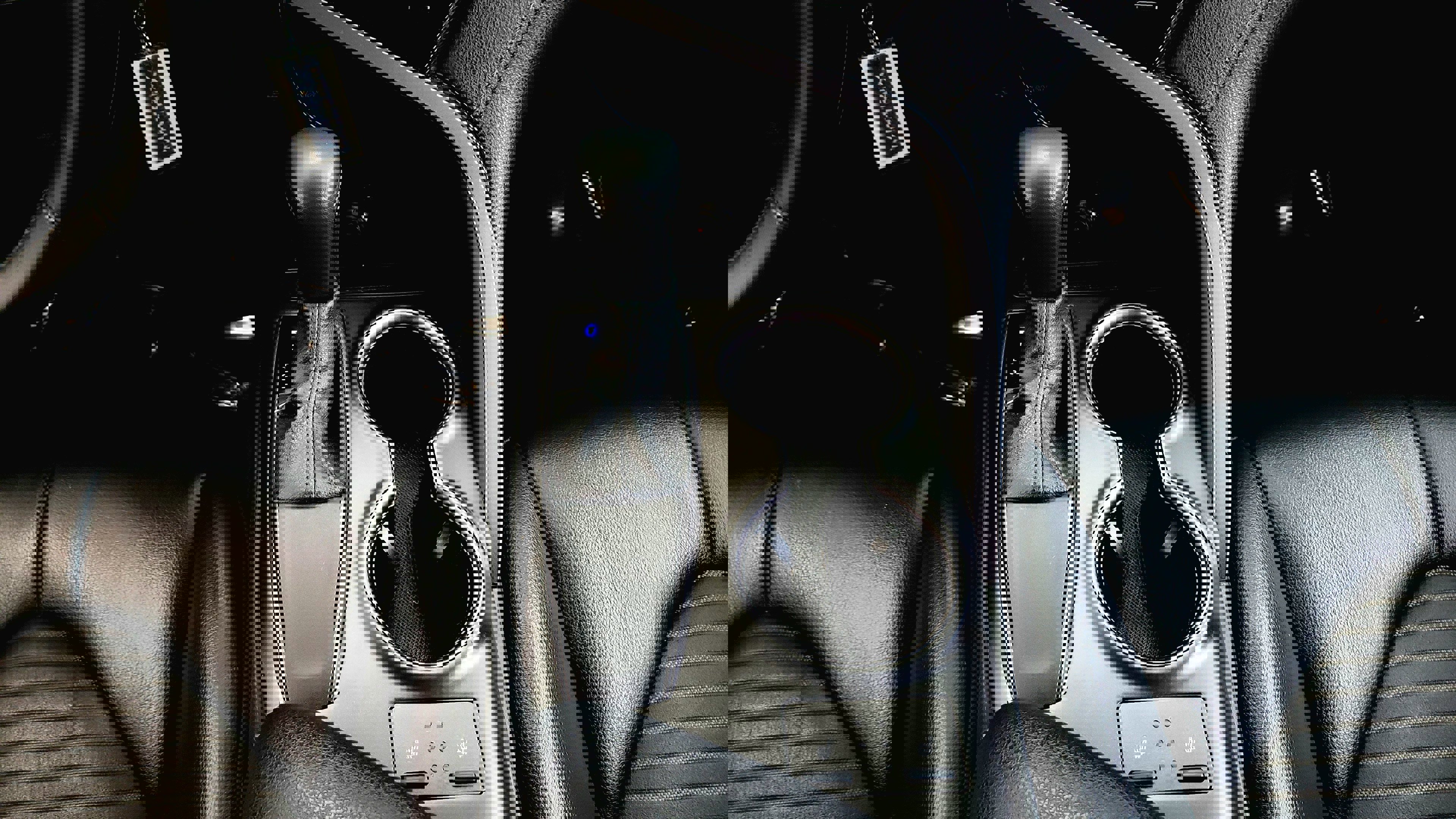 Vehicle image 26 of 34