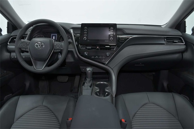 Vehicle image 15 of 29