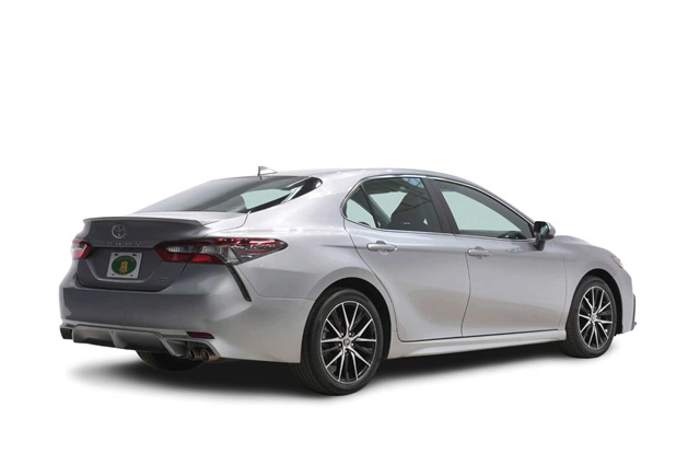 Vehicle image 4 of 29