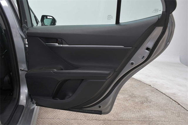 Vehicle image 24 of 29
