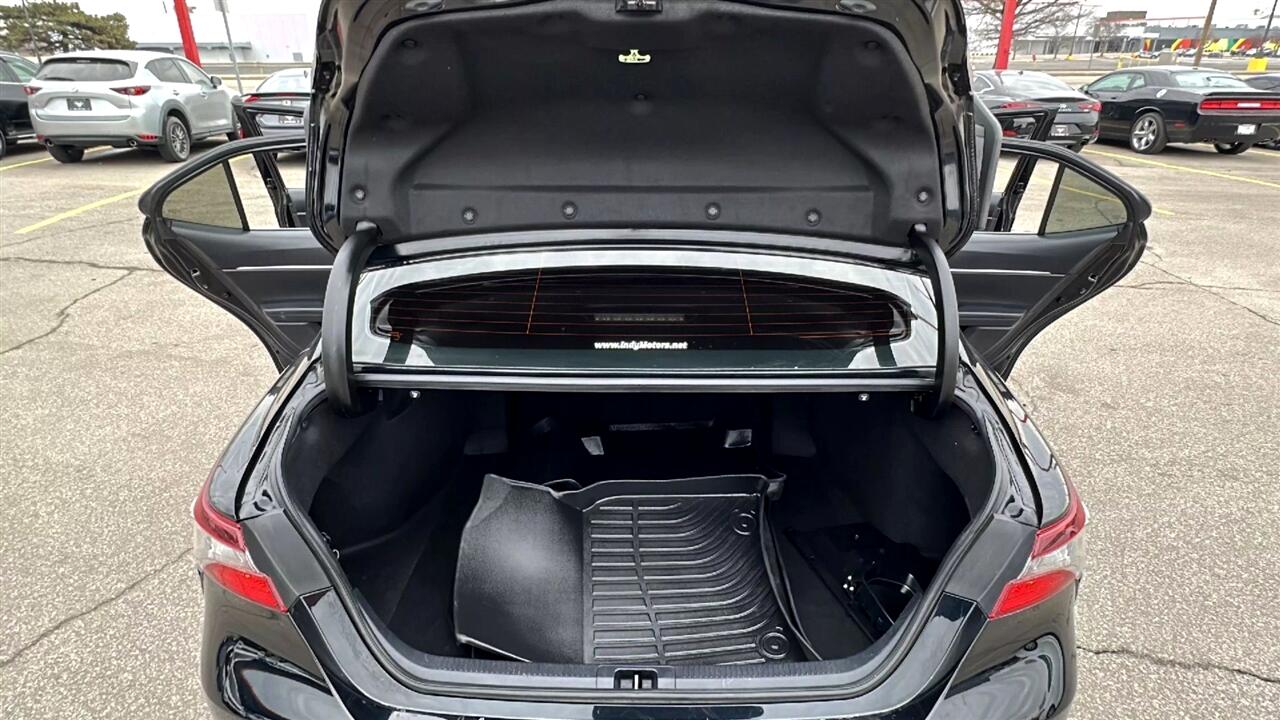 Vehicle image 24 of 42