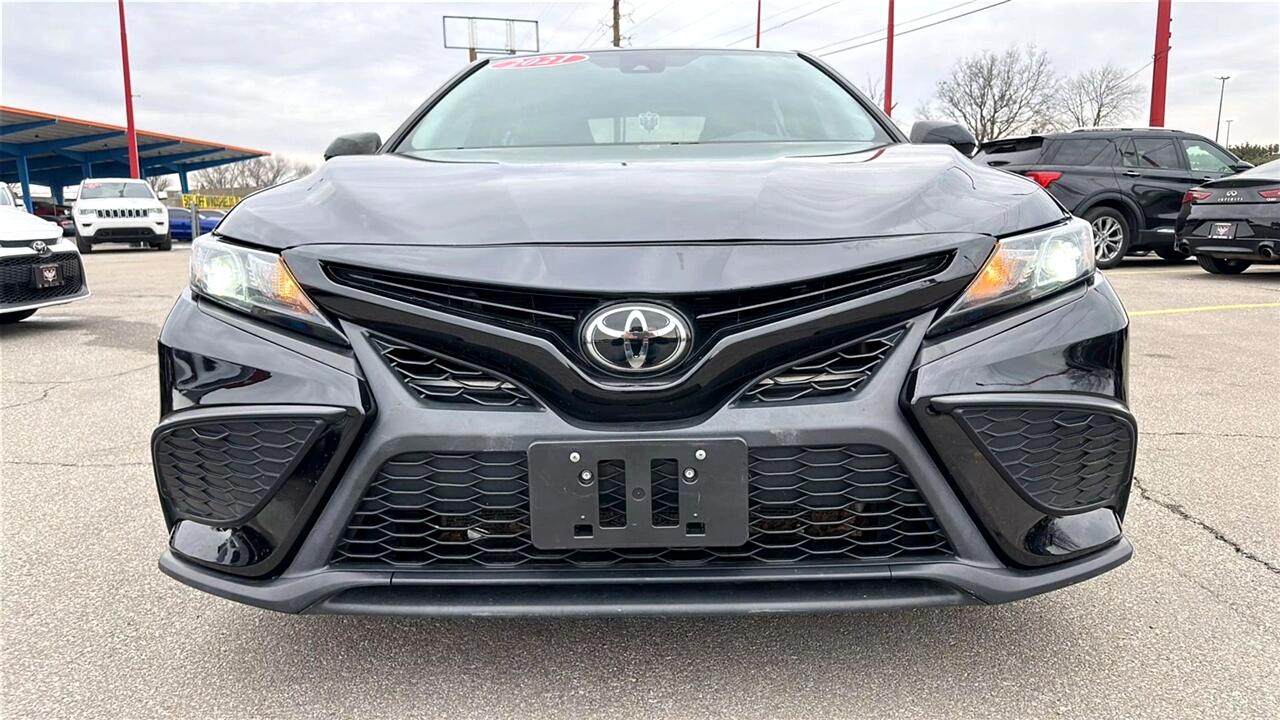 Vehicle image 3 of 42