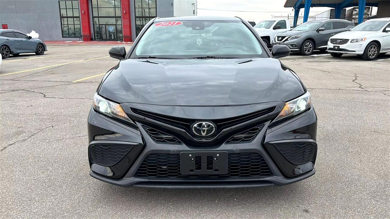 Vehicle image 9 of 42