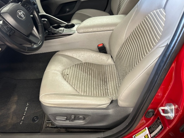 Vehicle image 6 of 18
