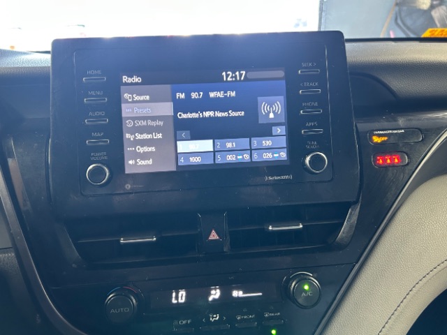 Vehicle image 13 of 18