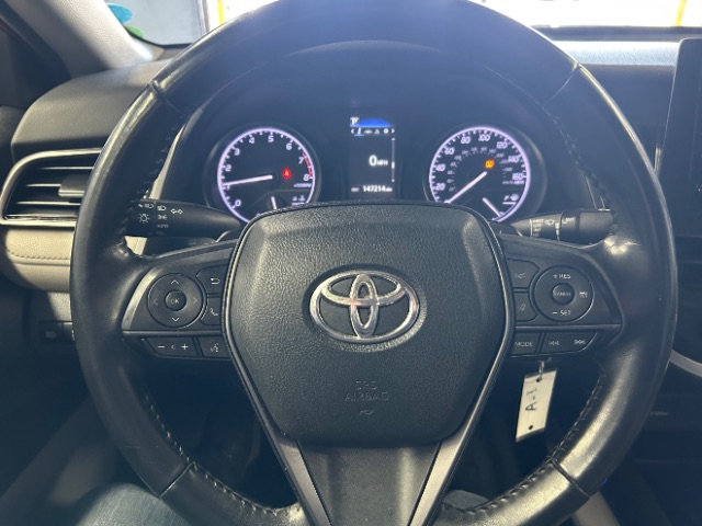 Vehicle image 12 of 18