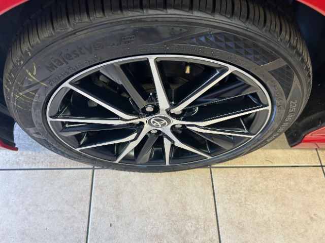 Vehicle image 18 of 18