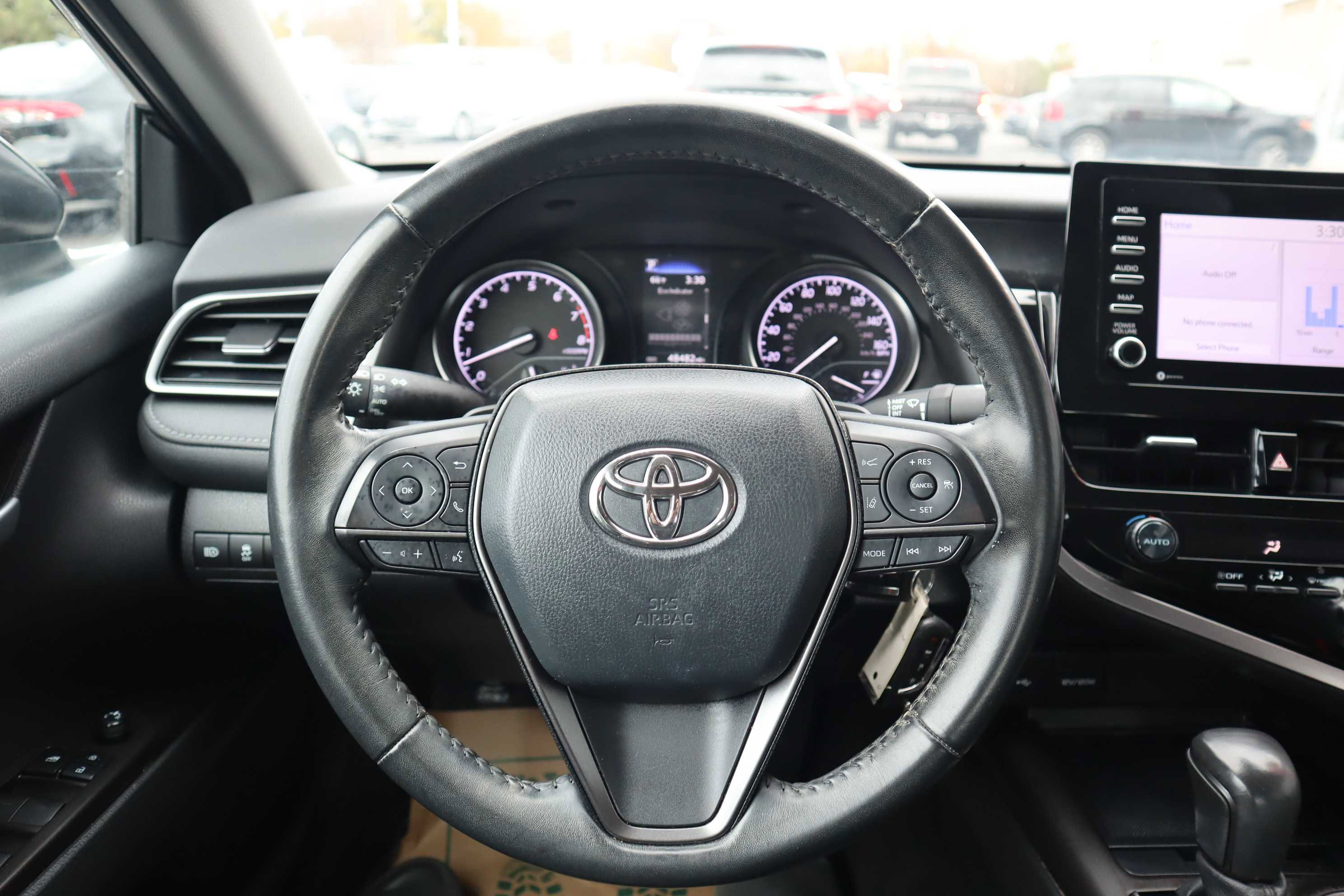 Vehicle image 12 of 21