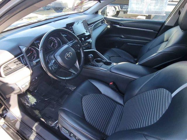 Vehicle image 10 of 18
