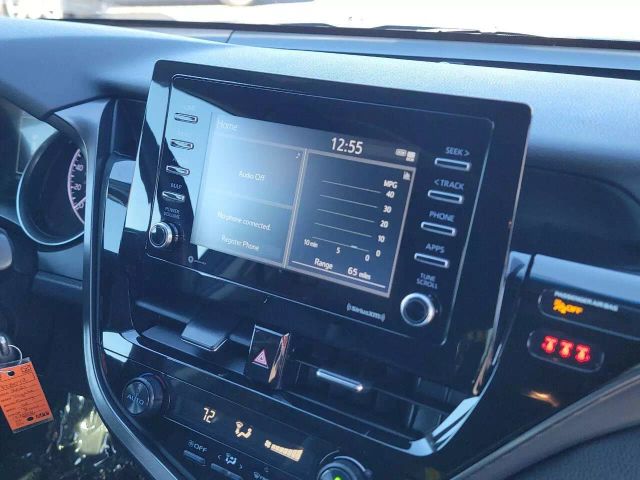 Vehicle image 15 of 18