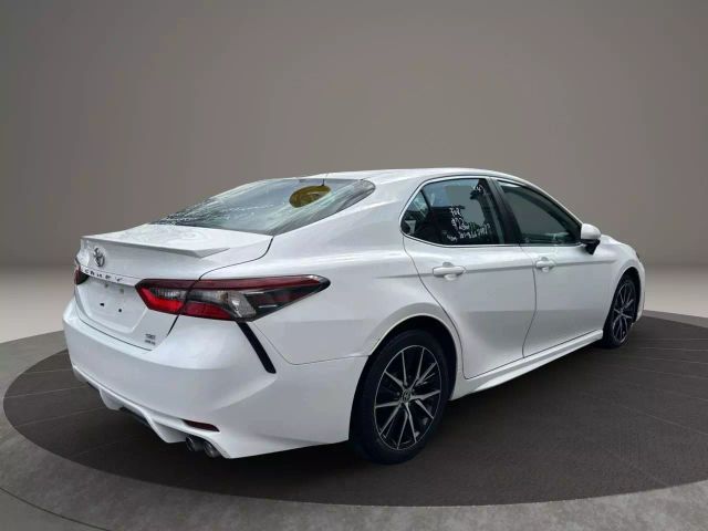Vehicle image 2 of 25