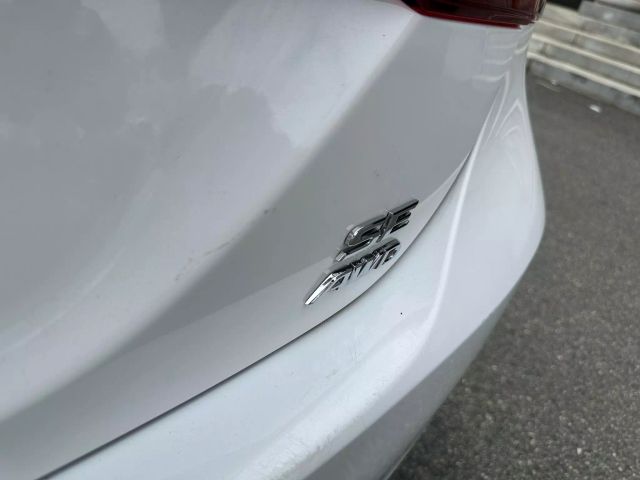 Vehicle image 9 of 25