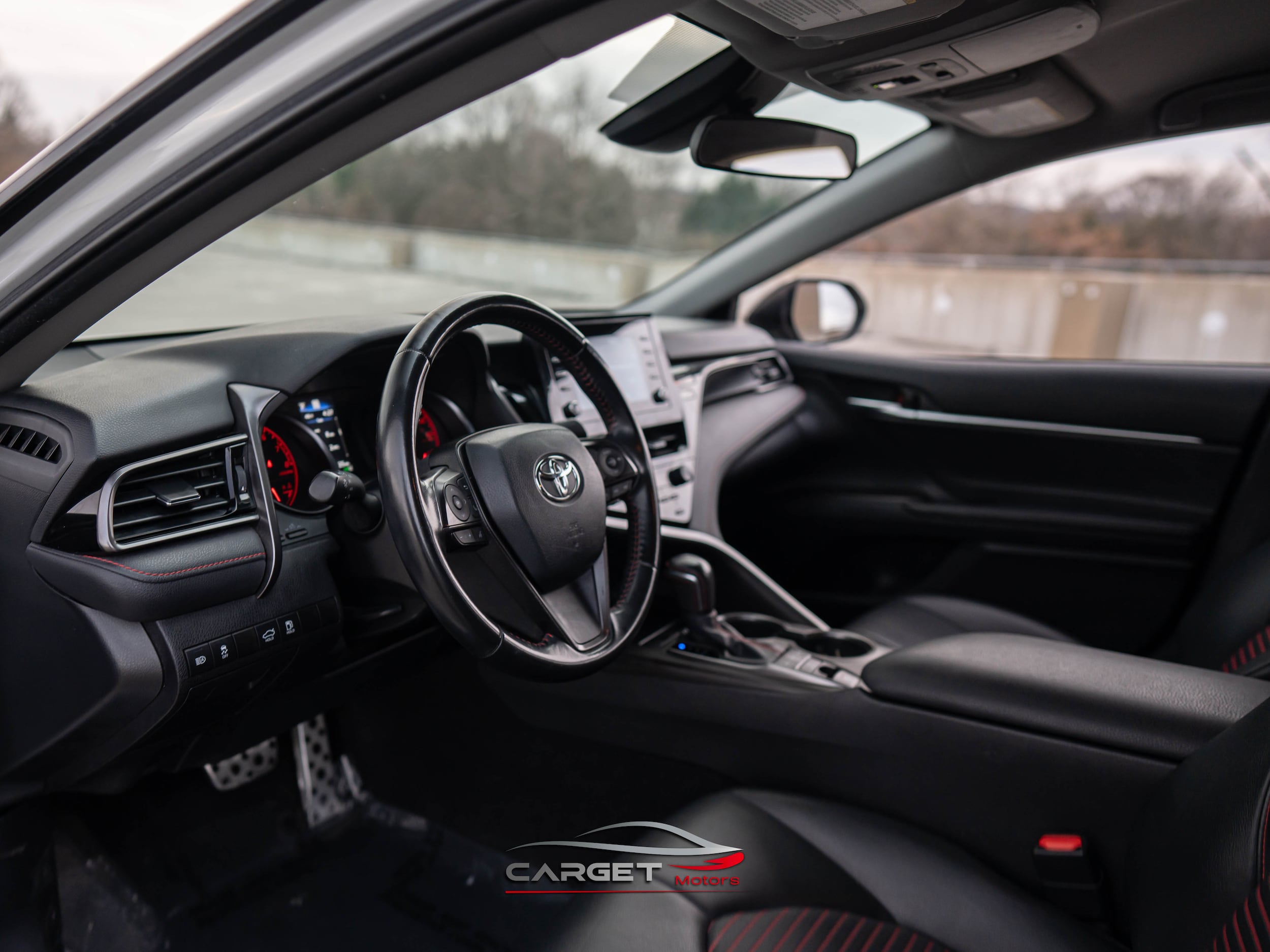 Vehicle image 13 of 53