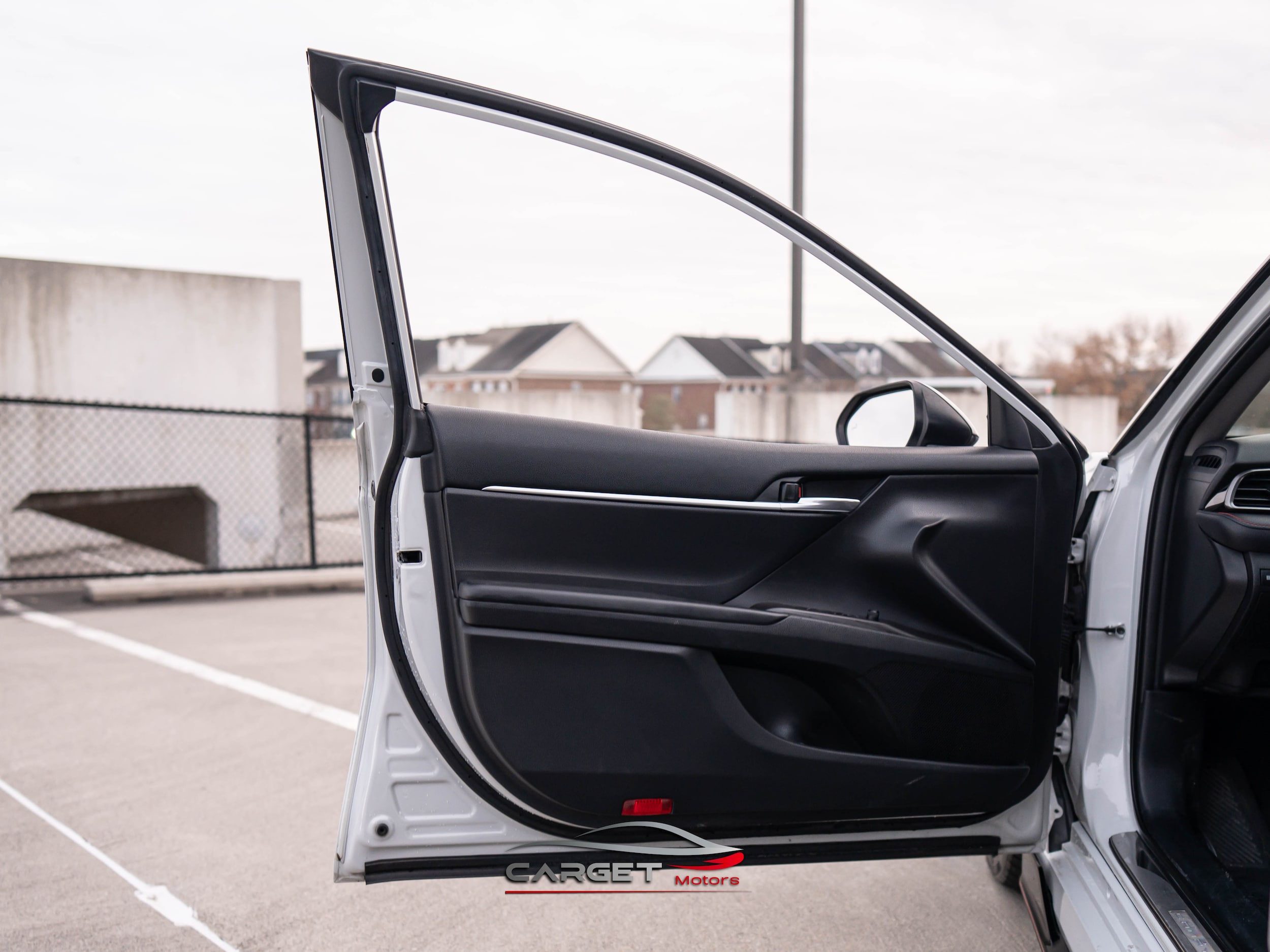 Vehicle image 41 of 53