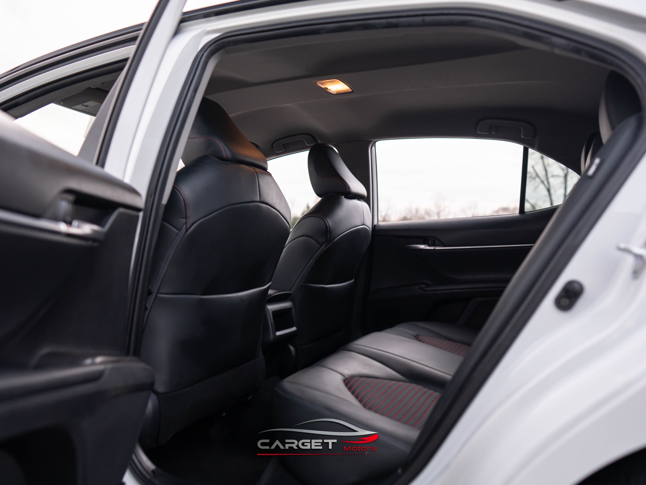 Vehicle image 21 of 53