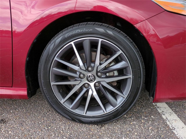 Vehicle image 13 of 29